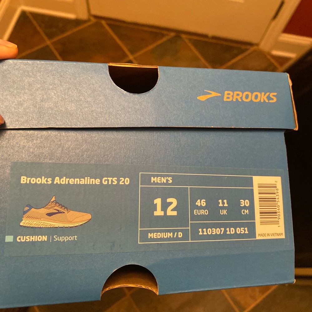 Shoes/Sneakers